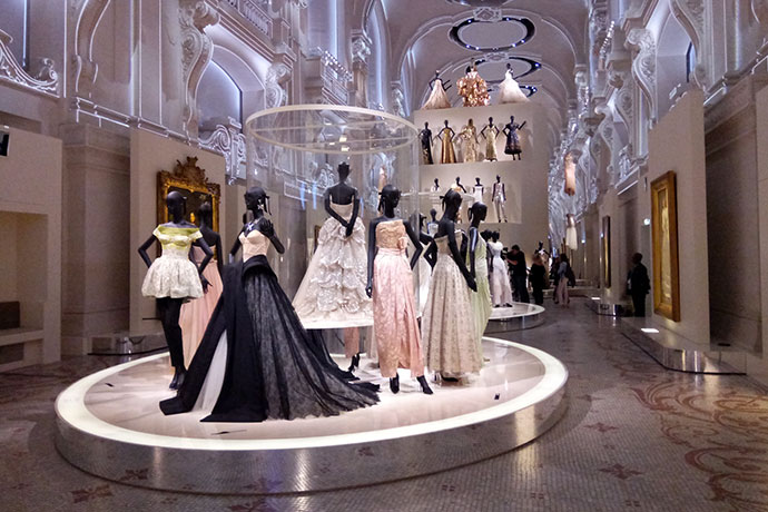 christian-dior-exposition-arts-decoratifs